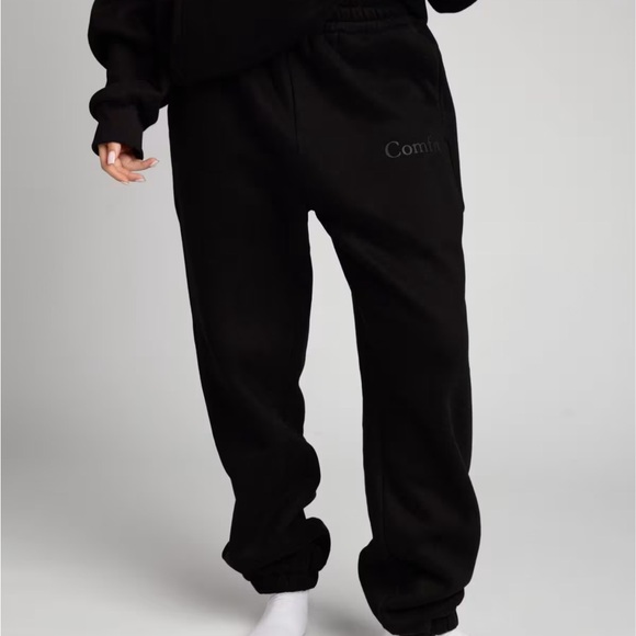 Comfrt Black Set - Picture 2 of 2